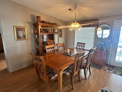 This meticulously maintained, fully furnished 2-bedroom home - photo 6