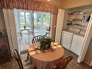 This meticulously maintained, fully furnished 2-bedroom home - photo 9