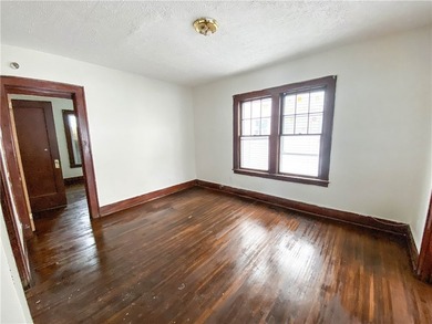 Welcome to this well-maintained upper/lower duplex offering a - photo 4