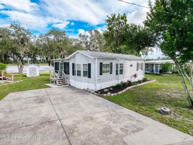 Lake Condo For Sale in Weeki Wachee, Florida