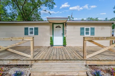 Warm, welcoming, and thoughtfully updated, this charming - photo 4