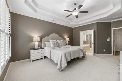 Welcome home to this beautifully maintained ranch with a - photo 18