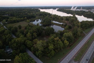 Lake Acreage For Sale in Galena, Kansas
