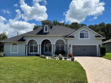 Crescent Lake Home For Sale in Clermont Florida