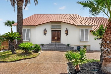 Perfectly positioned on the shores of Aransas Bay, this - photo 8