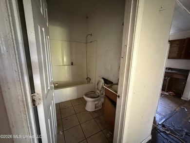 Investor Opportunity - Duplex with Income Potential This duplex - photo 9