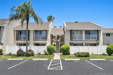Hutchinson Island coastal gem! This gorgeous 2 BR 2 BA condo - photo 2