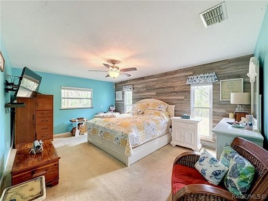 Welcome to 5253 W. Rochelle Street, Homosassa, FL! Situated on a - photo 15