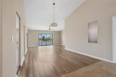 Hutchinson Island coastal gem! This gorgeous 2 BR 2 BA condo - photo 5