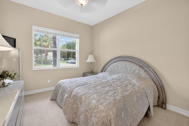 Welcome to this beautifully maintained 3-bedroom, 2.5-bath - photo 17