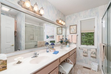 Enjoy lakefront living on beautiful Lake Balboa in this - photo 21