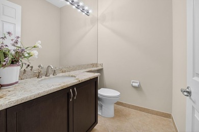 Welcome to this beautifully maintained 3-bedroom, 2.5-bath - photo 21