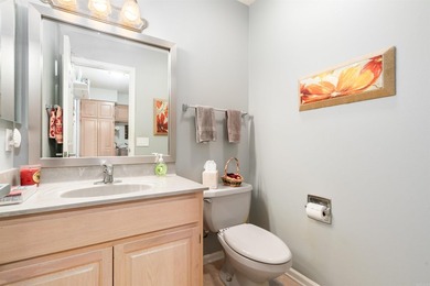 Enjoy lakefront living on beautiful Lake Balboa in this - photo 25
