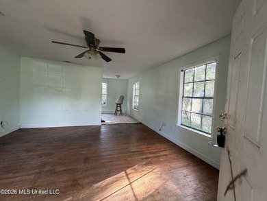 Investor Special - Fixer-Upper with Strong Potential in - photo 7