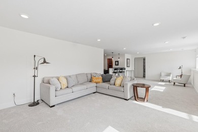 This stunning 5-bedroom, 3-bathroom home offers the perfect - photo 28