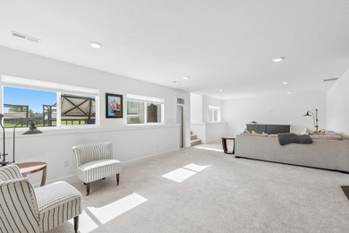 This stunning 5-bedroom, 3-bathroom home offers the perfect - photo 29
