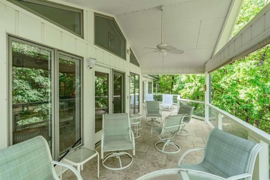 Enjoy lakefront living on beautiful Lake Balboa in this - photo 30