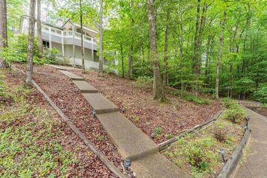 Enjoy lakefront living on beautiful Lake Balboa in this - photo 41