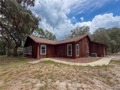 Welcome to 5253 W. Rochelle Street, Homosassa, FL! Situated on a - photo 44