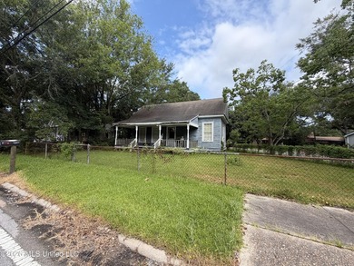 Investor Opportunity - Long-Term Tenant in Place & No Flood - photo 2