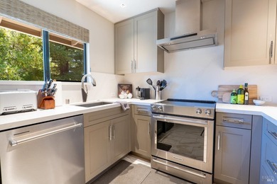 Stunning super upgraded unit with fantastic, unobstructed golf - photo 8