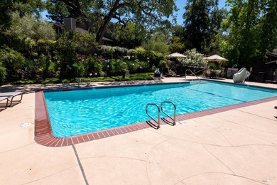Stunning super upgraded unit with fantastic, unobstructed golf - photo 10