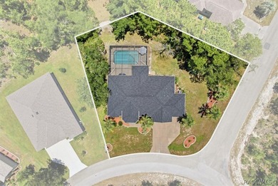 Pool Home on a Cul-De-Sac with new roof and A/C Welcome to this - photo 1
