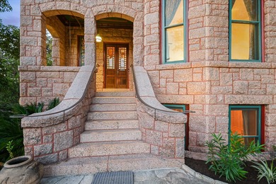 The Crown Jewel of Historic Austin Homes
Step into a living - photo 11