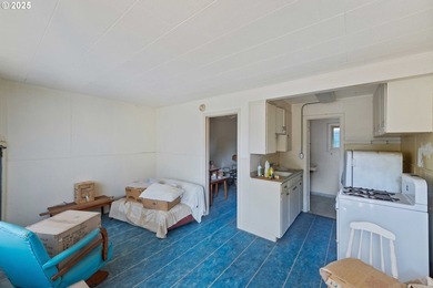 Unique time capsule income property for sale in Coos Bay - photo 12