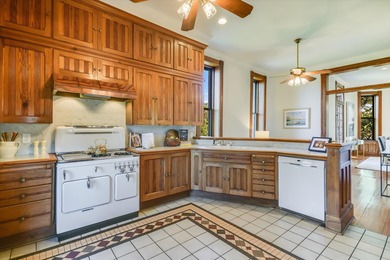 The Crown Jewel of Historic Austin Homes
Step into a living - photo 16