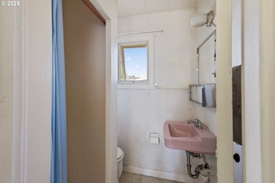 Unique time capsule income property for sale in Coos Bay - photo 16