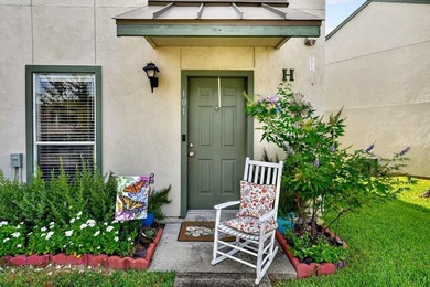 Wonderful Rockport Country Club condo with a pool just outside - photo 1