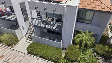 Text/call for private showings. Huntington Beach 92648 Villa - photo 29