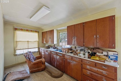 Unique time capsule income property for sale in Coos Bay - photo 29