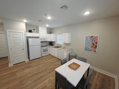 Your coastal escape awaits at 121 Oasis Circle! This charming 1 - photo 9