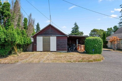 Unique time capsule income property for sale in Coos Bay - photo 39