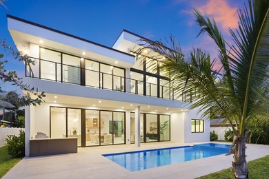 Brand-new modern waterfront estate offering the ultimate South - photo 1
