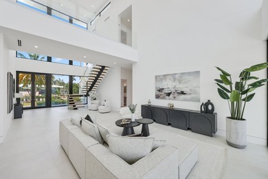 Brand-new modern waterfront estate offering the ultimate South - photo 10