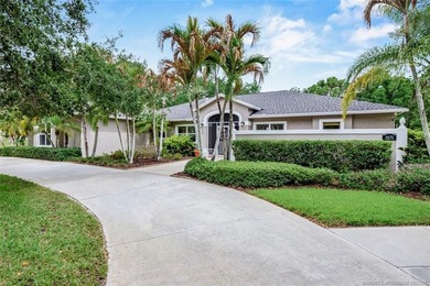 Welcome to Pinecrest Lakes! Situated on 1.1 acres, this unique - photo 3
