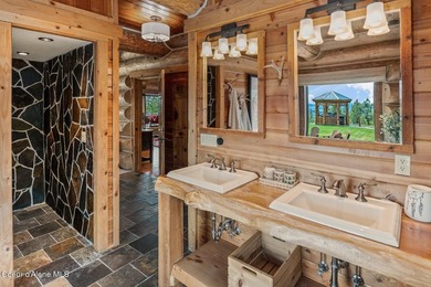 Welcome to Painted Rose Ranch, a remarkable mountain estate - photo 24