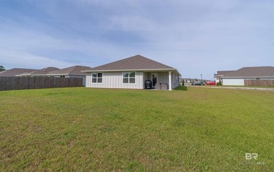 Gold Fortified 4-bedroom, 2-bath home on nearly a half-acre lot - photo 28