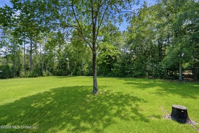 Precious three bedroom, two bath cottage located in the East - photo 34