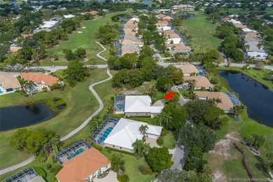 Elegant Monarch Country Club estate on a premier lot with water - photo 6