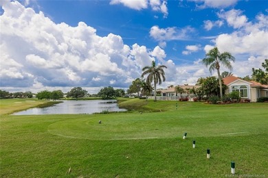 Elegant Monarch Country Club estate on a premier lot with water - photo 10