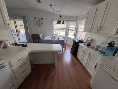 Come see this beautiful, fully furnished 2- bedroom, 2- bath - photo 5