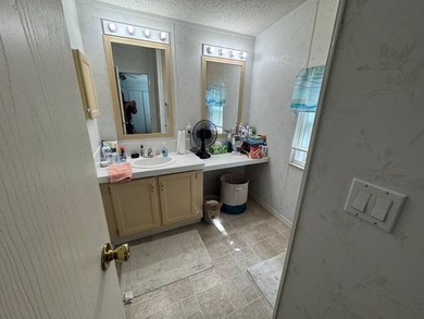 Come see this beautiful, fully furnished 2- bedroom, 2- bath - photo 9
