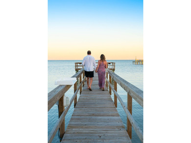 Nestled among Rockport's iconic, wind-sculpted live oak trees - photo 5