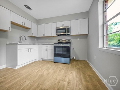 Come home to this recently renovated, all-brick, move-in-ready - photo 10