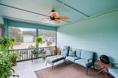 Welcome to the relaxed coastal lifestyle of Captains Bay - photo 3