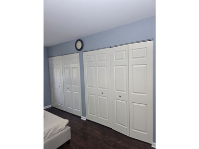 Bright and well-maintained 2-bed, 2-bath condo in the heart of - photo 11
